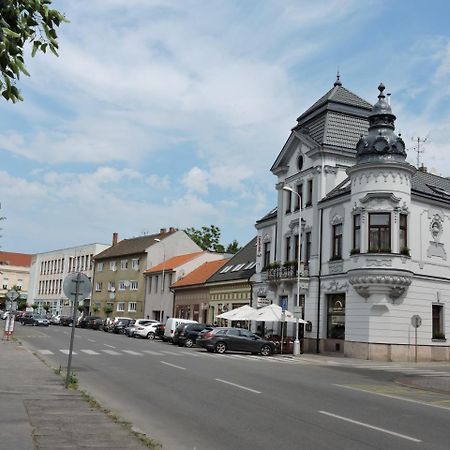 Olymp Penzion Komarno Exterior photo