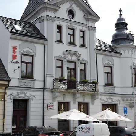 Olymp Penzion Komarno Exterior photo
